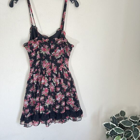 Tripp Nyc Daang Goodman Romantic Rose Garden Floral Dress Size S Lace Trim Goth - Picture 5 of 7